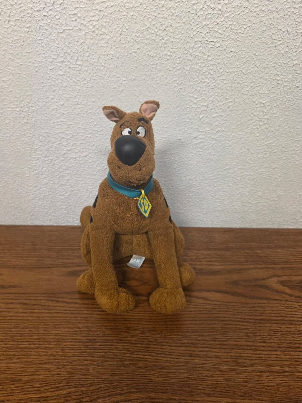 Vintage Plush 11" Scooby-Doo Stuffed Animal 2001
